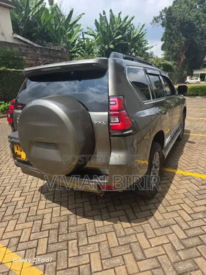Toyota Land Cruiser Prado 2015 Gray