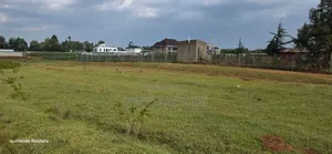 Full 1⁄4 Plot for Sale in Racecours Malel Behind Racecours School.