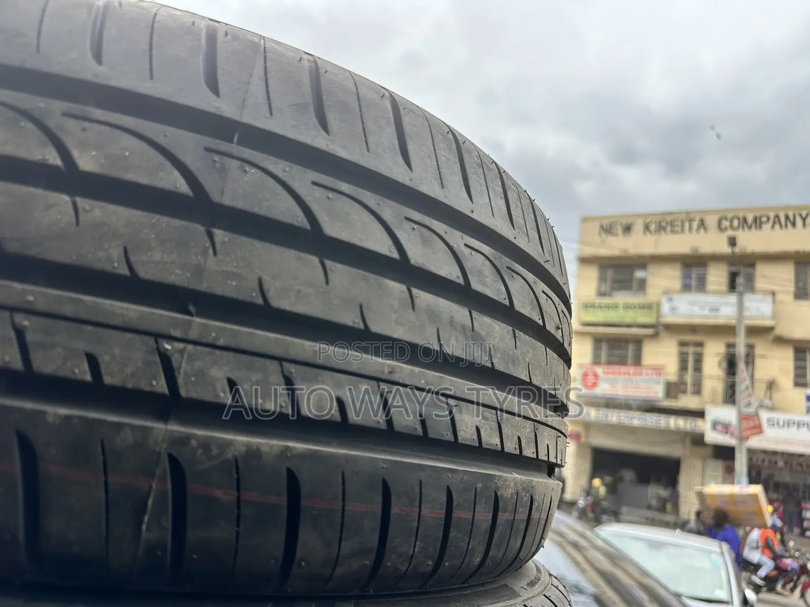 235/40r18 Goodard