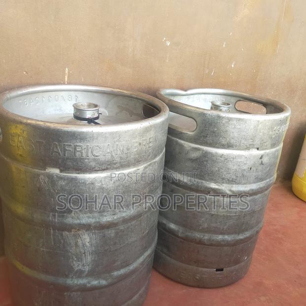 2 Empty Keg Barrels on Quick Sale
