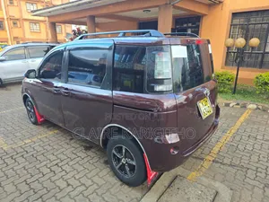 Toyota Sienta 2014 Maroon