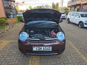Toyota Sienta 2014 Maroon