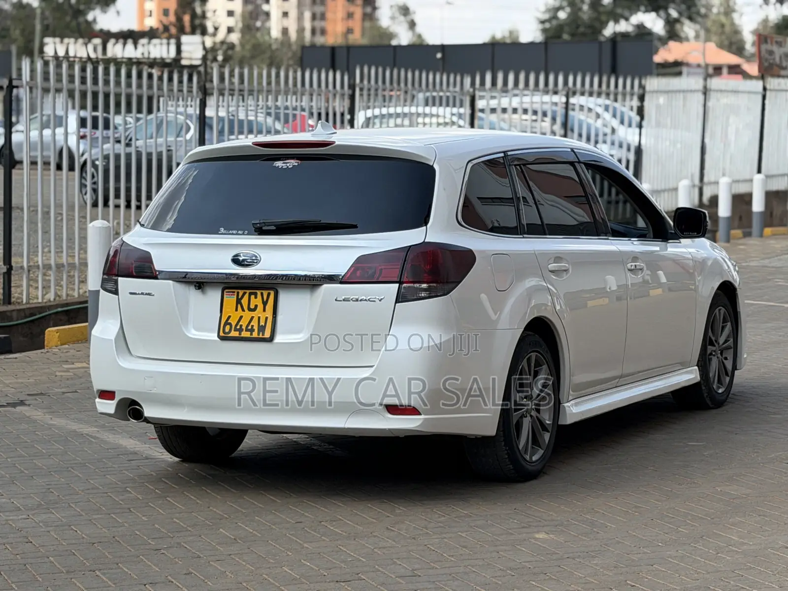 Subaru Legacy 2013 White