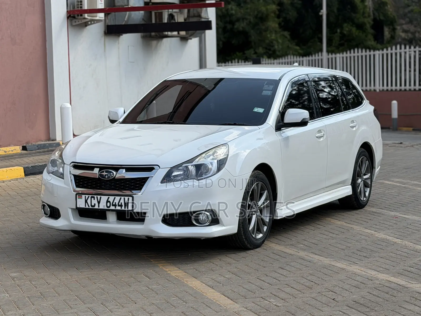 Subaru Legacy 2013 White