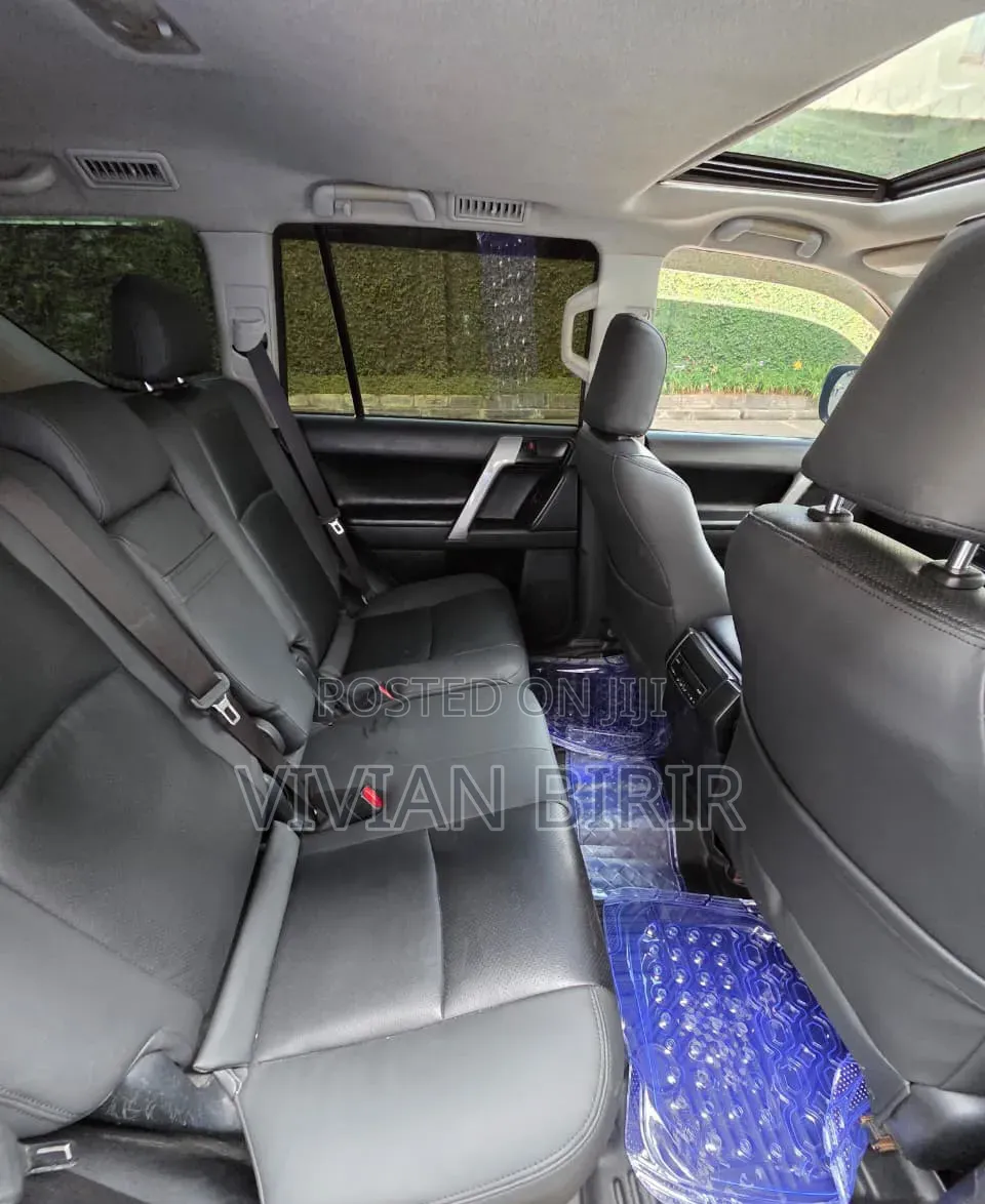 Toyota Land Cruiser Prado 2015 Gray