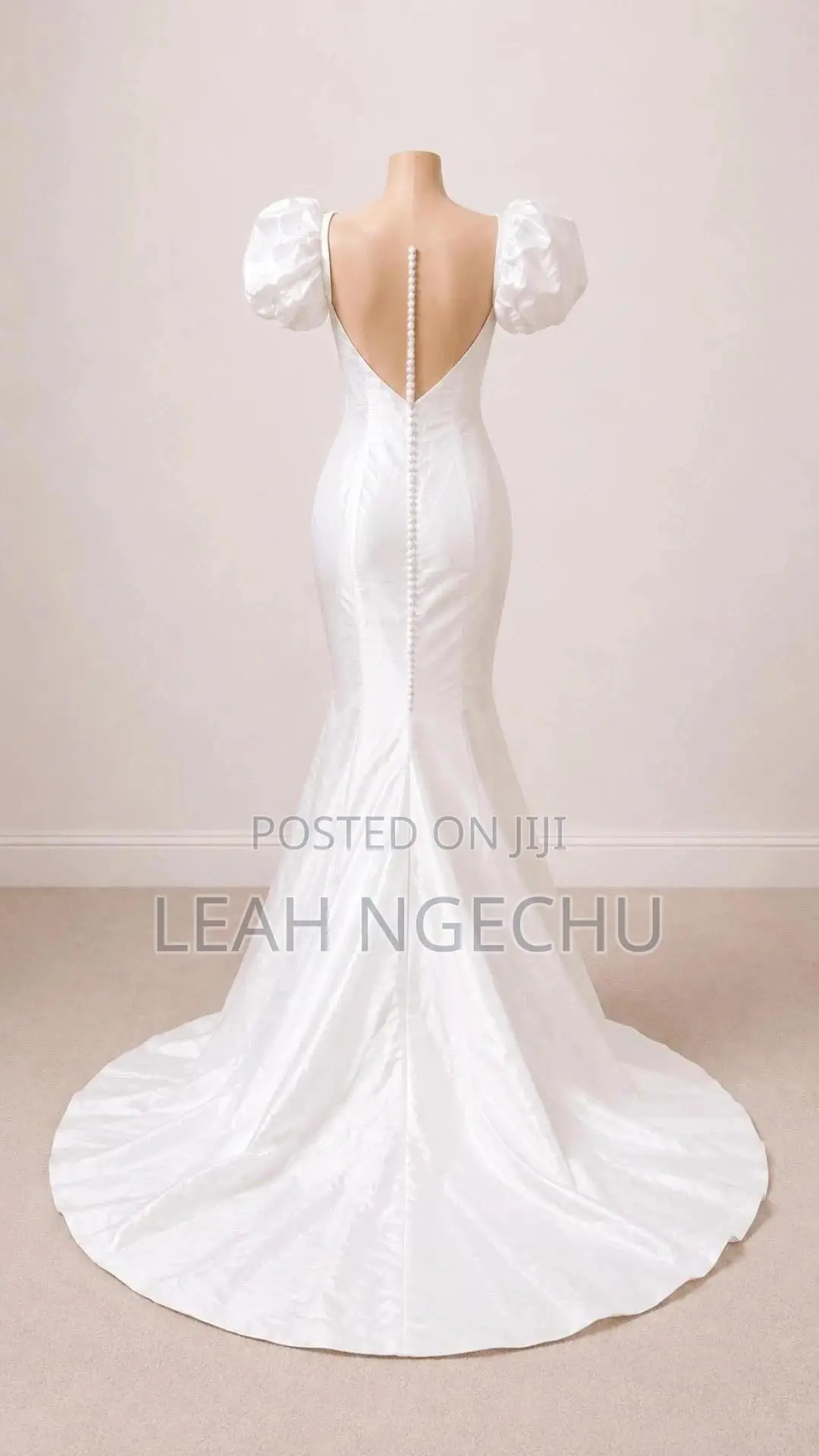 Elegant Wedding Gown - Size 6 Uk/Small