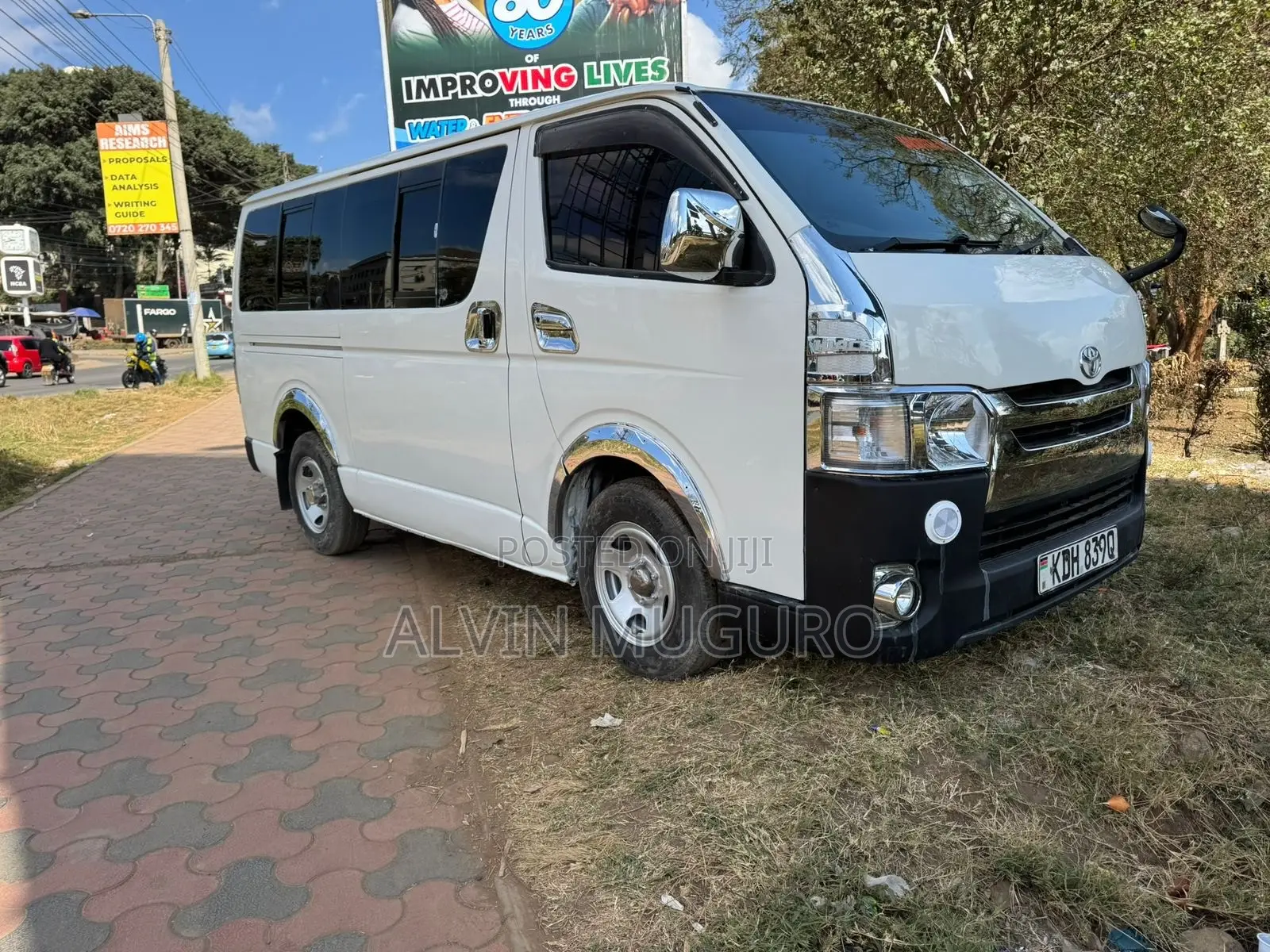 Toyota HiAce 2015 White