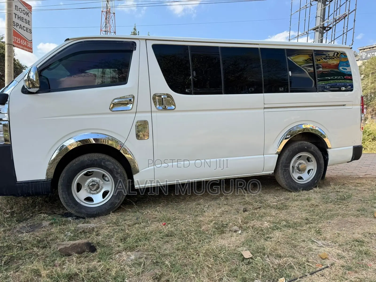 Toyota HiAce 2015 White