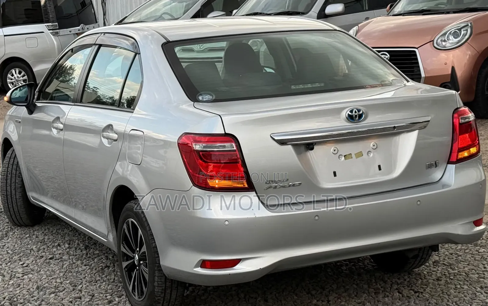Toyota Axio 1.5 Hybrid G 2WD 2019 Silver