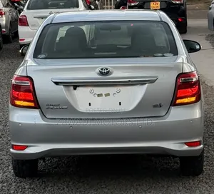 Toyota Axio 1.5 Hybrid G 2WD 2019 Silver