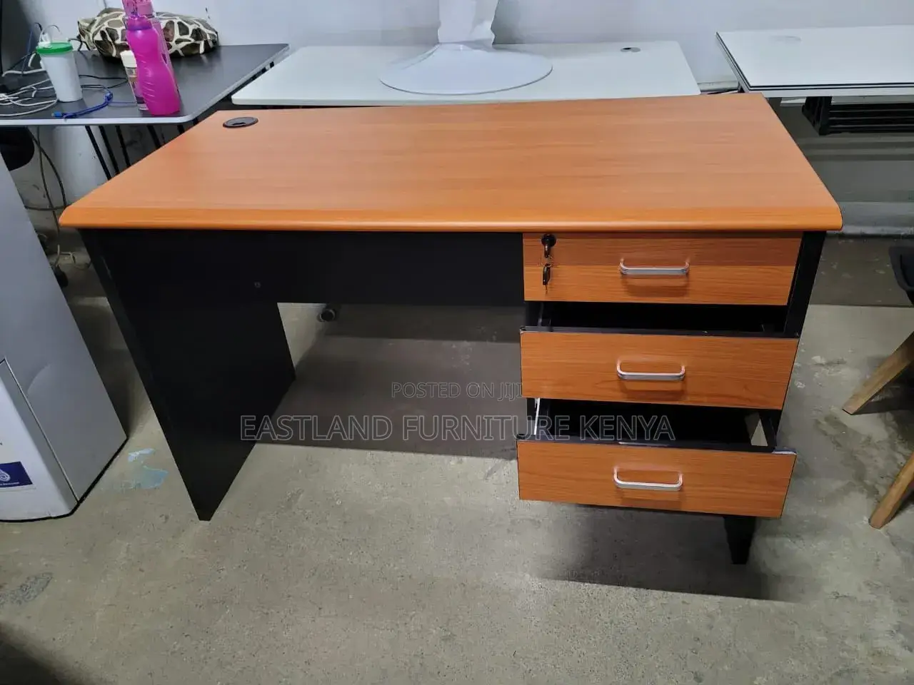 1.2 Office Desk