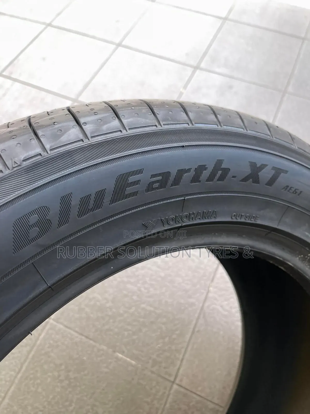 235 /55 R18 Yokohama Tyres 100V BLUEARTH-XT Made in Japan