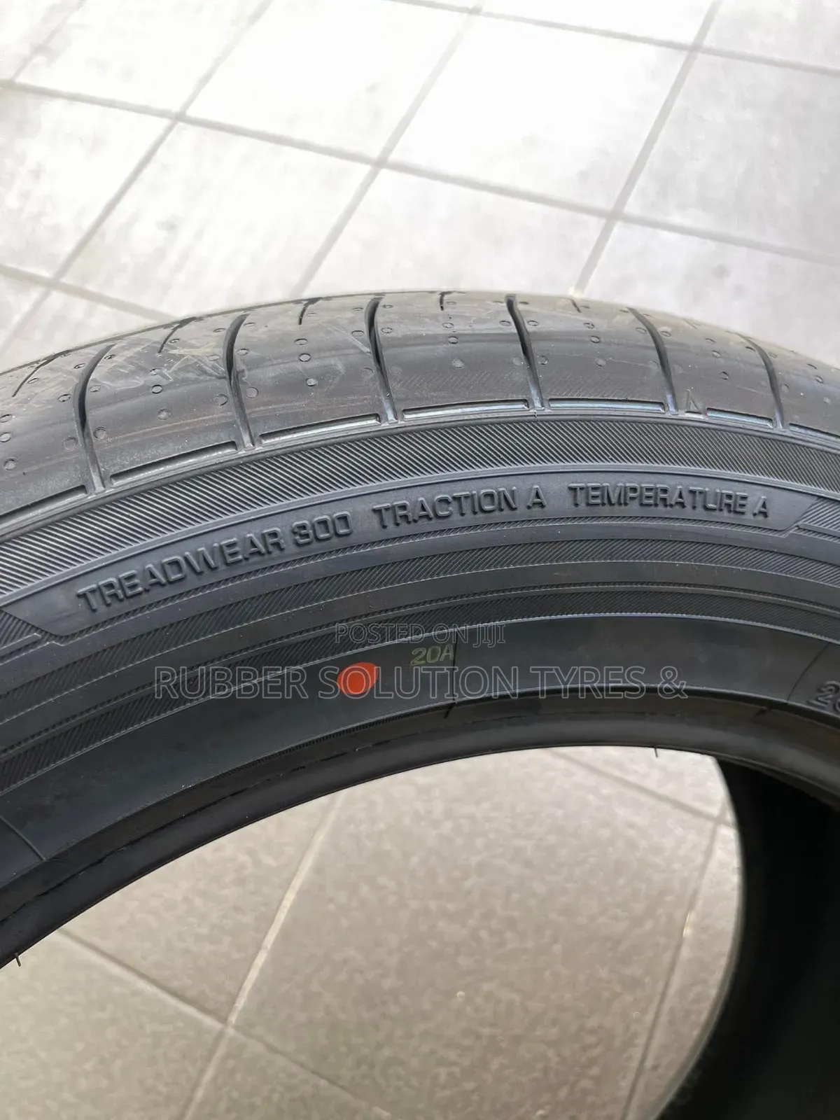 235 /55 R18 Yokohama Tyres 100V BLUEARTH-XT Made in Japan
