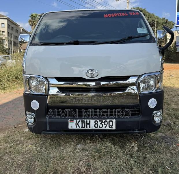 Toyota HiAce 2015 White - thumbnail 13