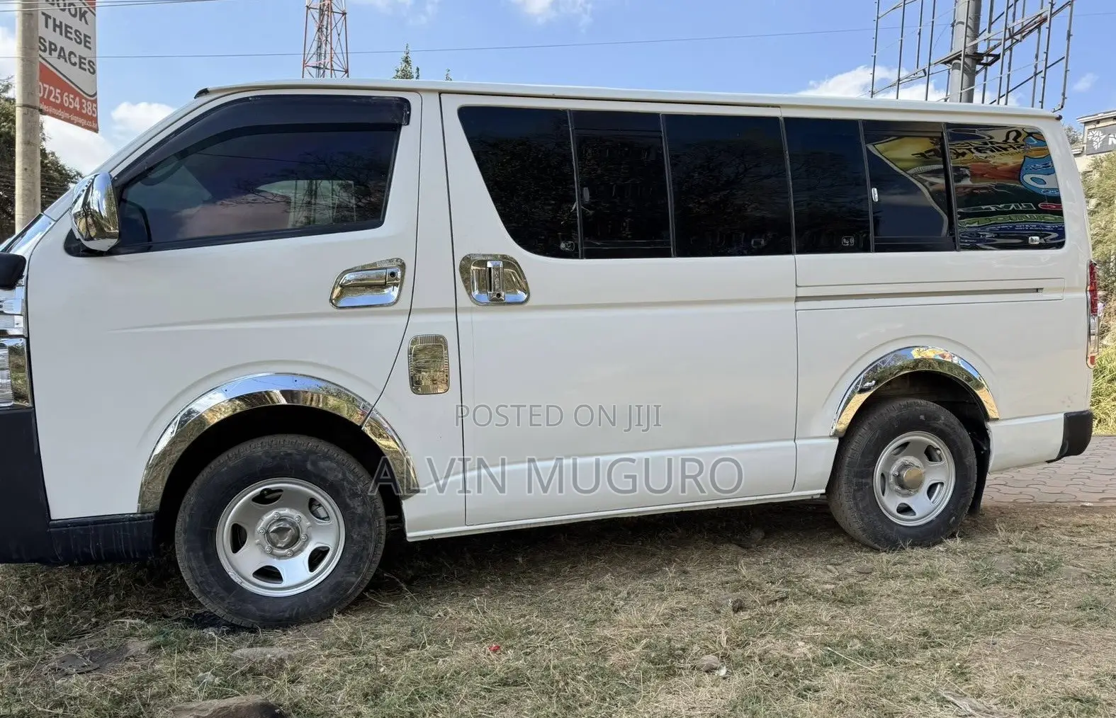 Toyota HiAce 2015 White