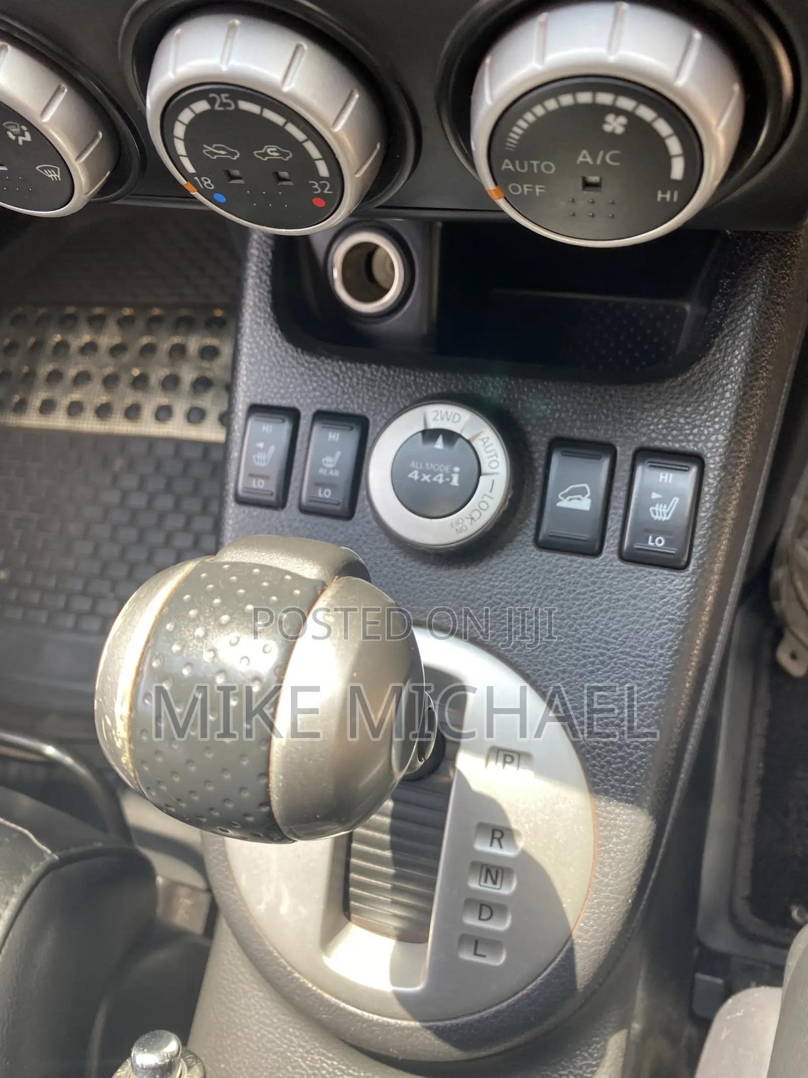 Nissan X-Trail 2.0 Petrol XE 2010 Red