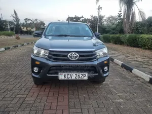 Toyota Hilux 2019 Gray