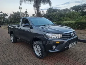 Toyota Hilux 2019 Gray