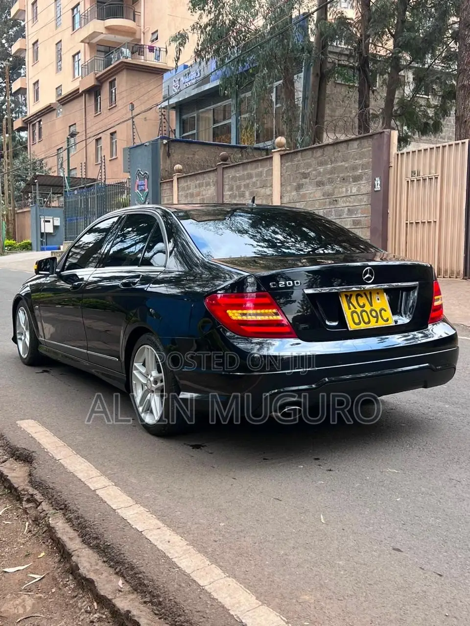Mercedes-Benz C200 2012 Black