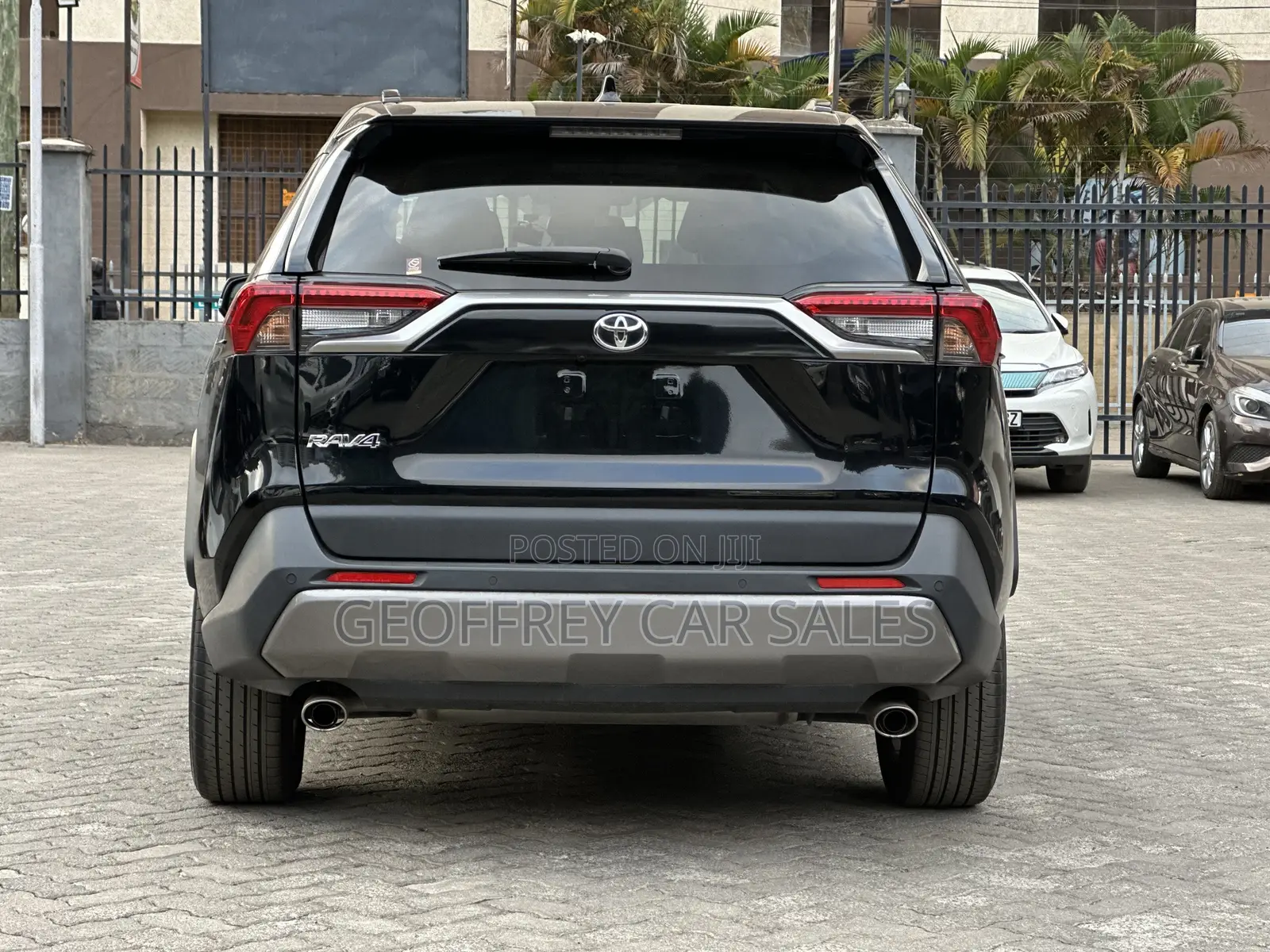 Toyota RAV4 LE AWD 2020 Black