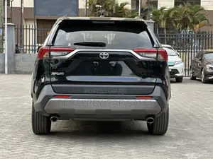 Toyota RAV4 LE AWD 2020 Black