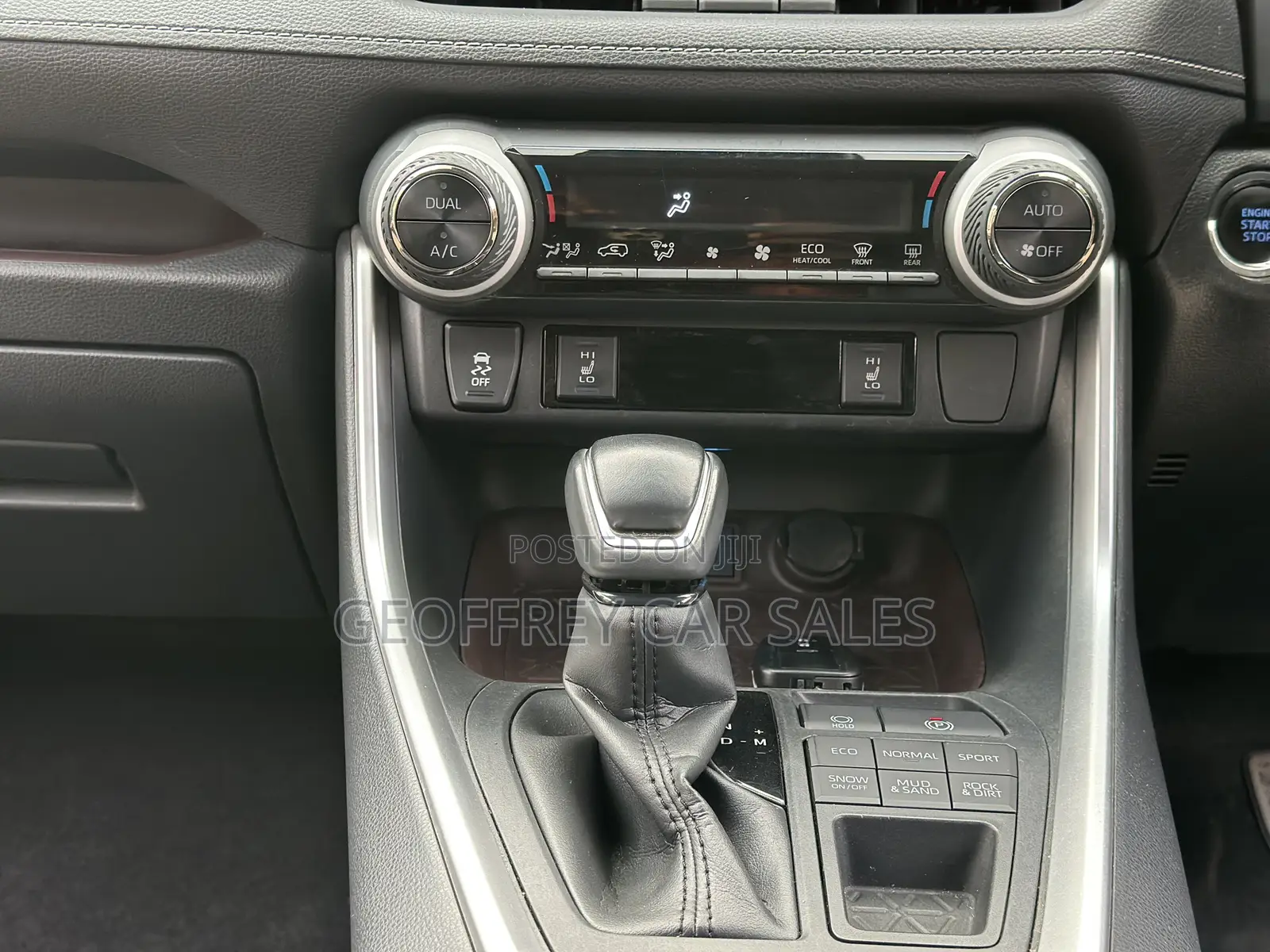 Toyota RAV4 LE AWD 2020 Black