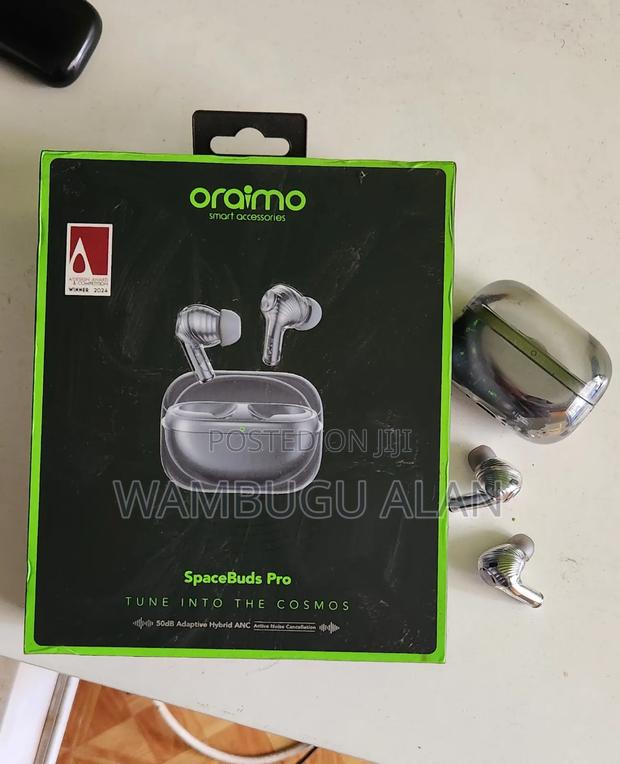 Oraimo SpaceBuds Pro - main view