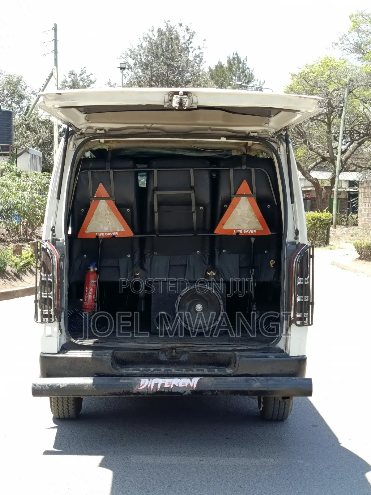 Toyota HiAce 2009 White