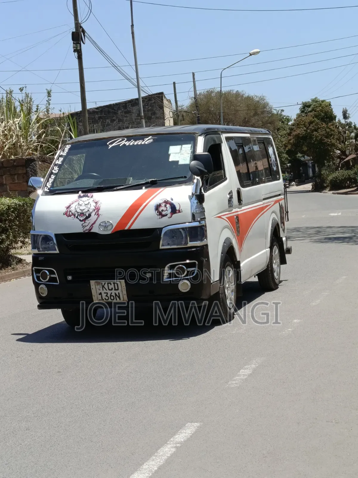Toyota HiAce 2009 White