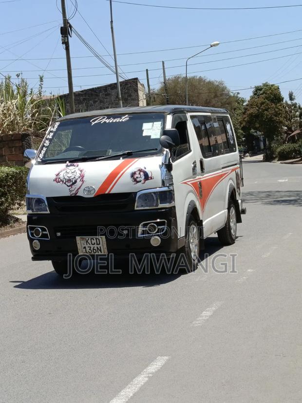 Toyota HiAce 2009 White - thumbnail 11