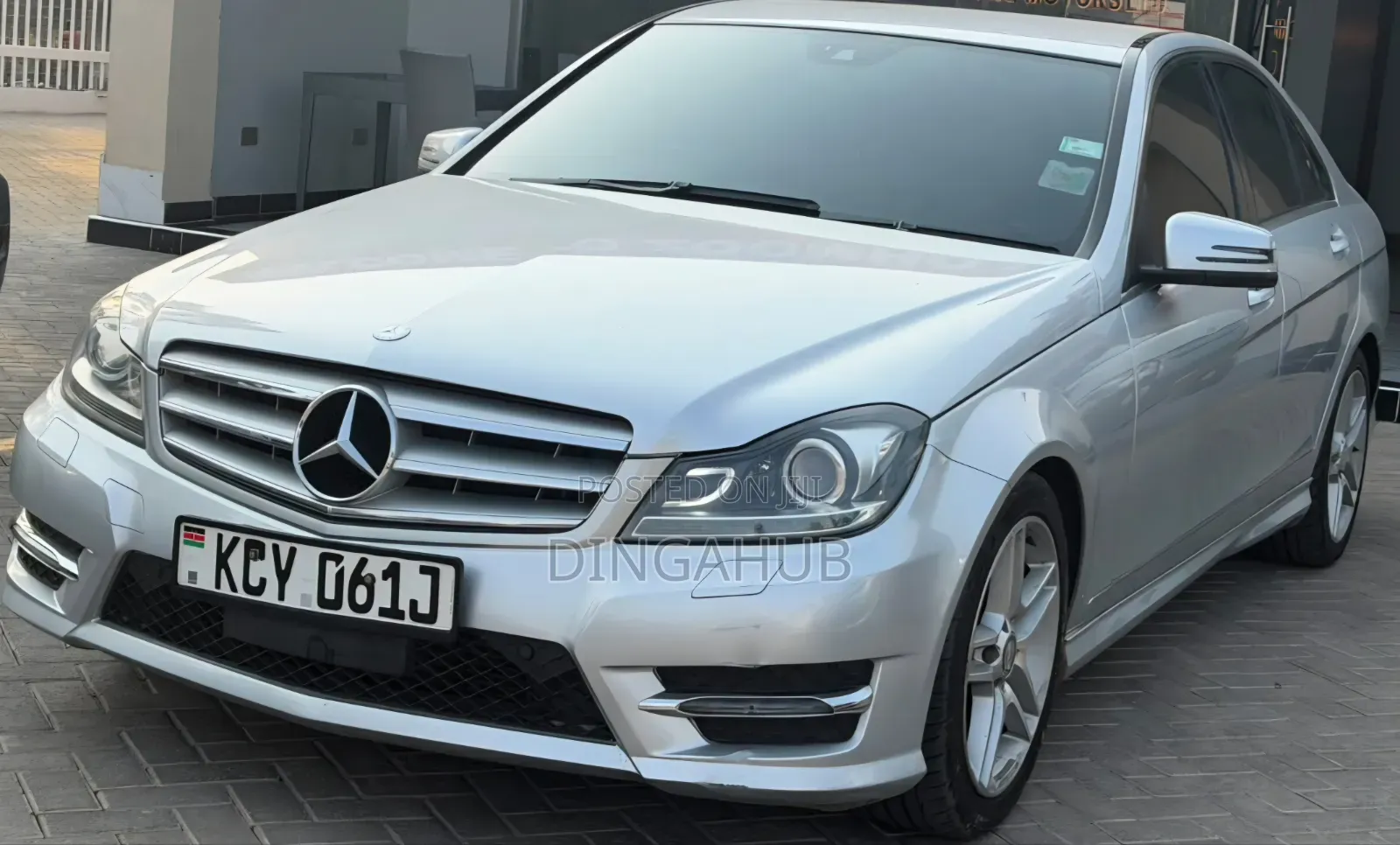 Mercedes-Benz C200 2012 Silver