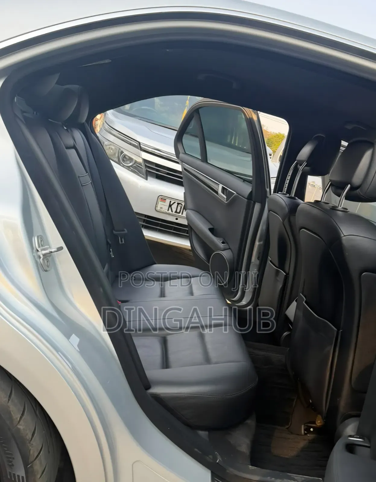 Mercedes-Benz C200 2012 Silver