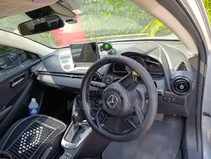 Mazda 2 2019 Silver