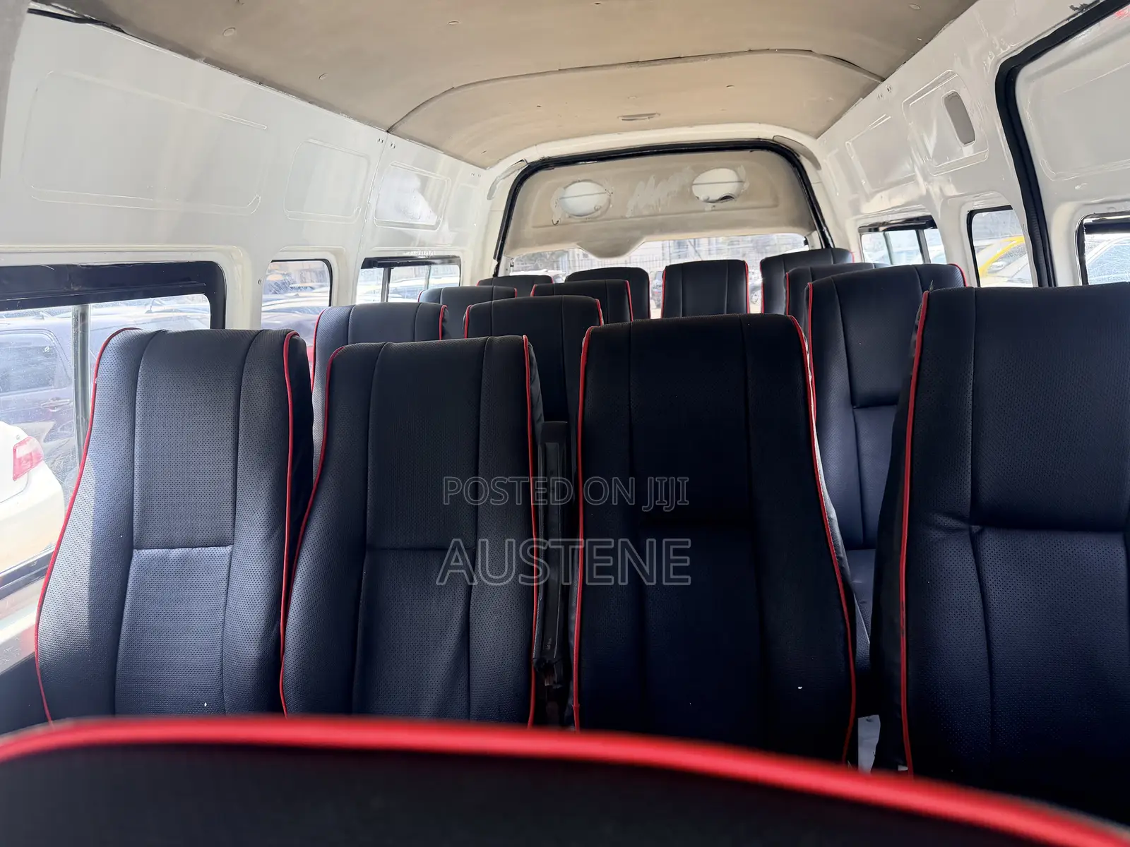 Toyota HiAce 2013 White