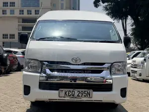 Toyota HiAce 2013 White