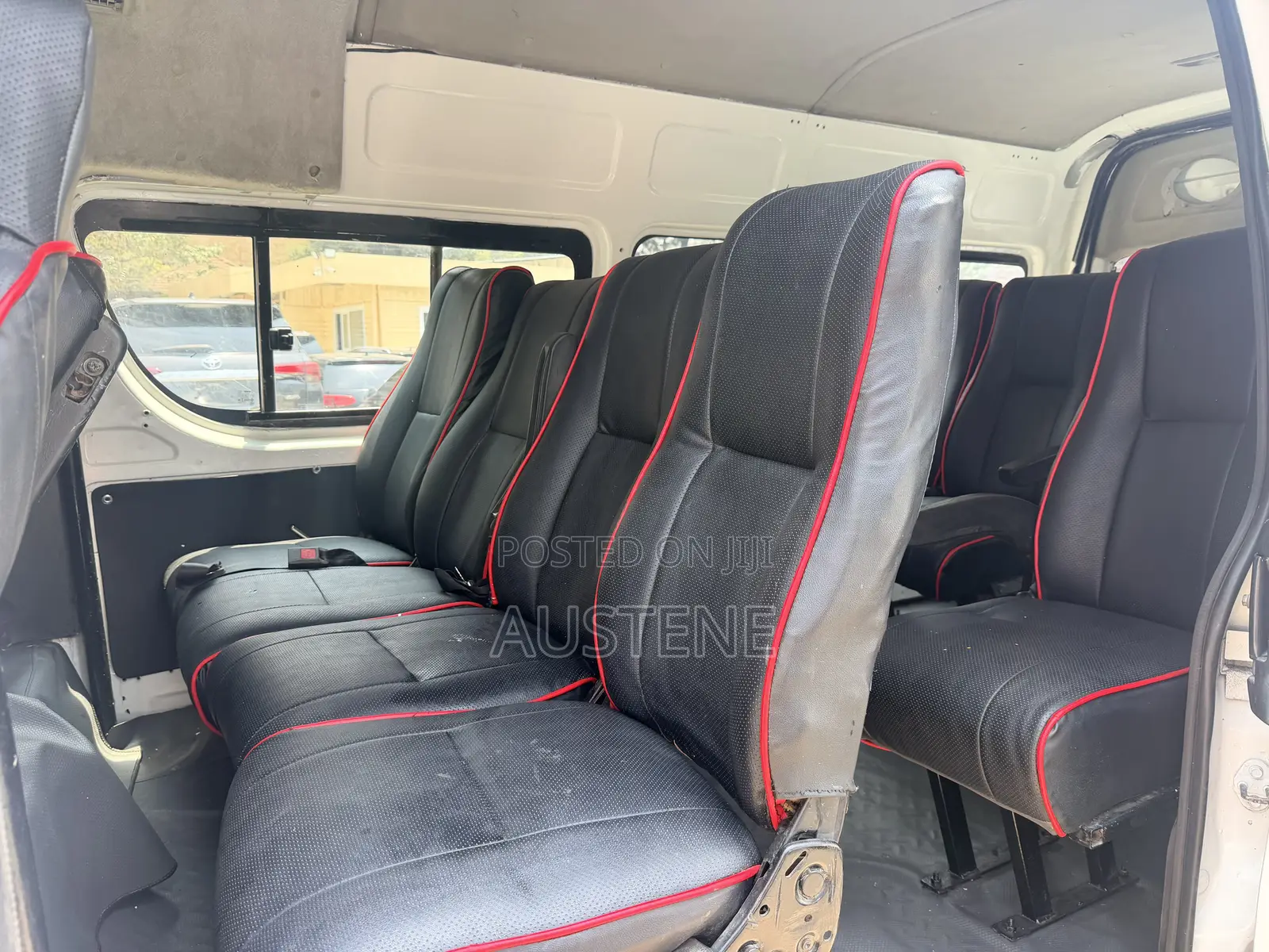 Toyota HiAce 2013 White