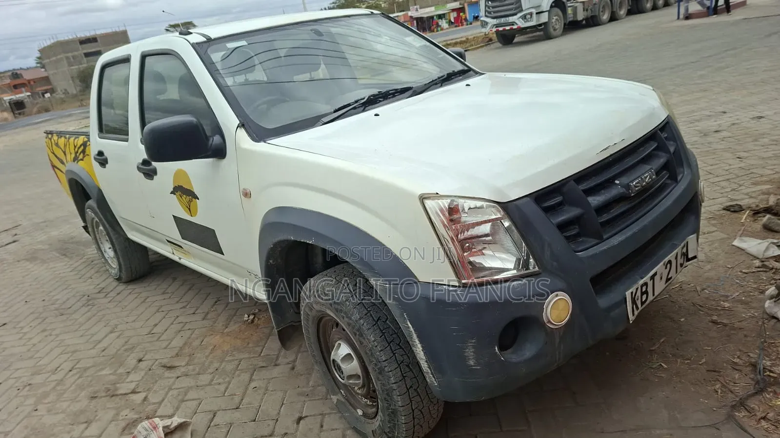 Isuzu D-MAX 2013 White