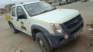 Isuzu D-MAX 2013 White