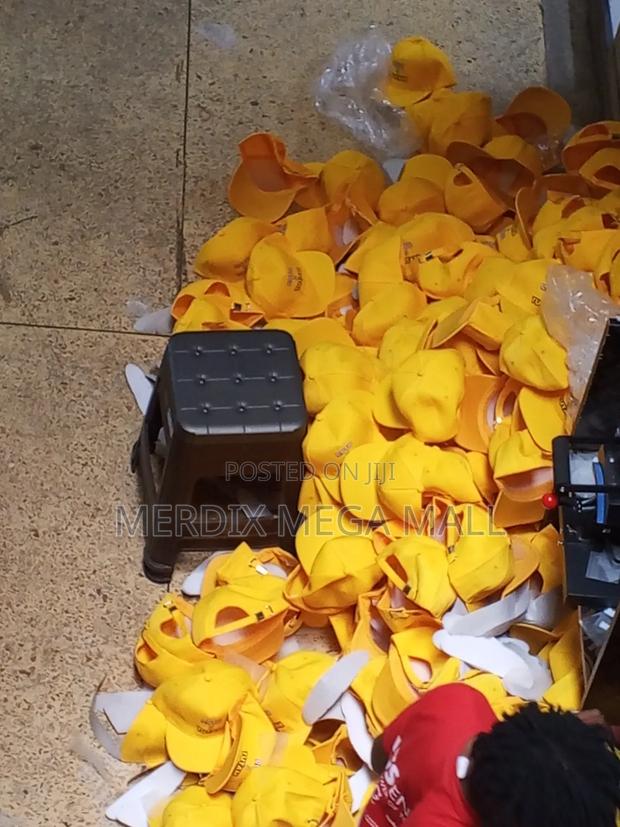 Yellow Caps,caps - thumbnail 2