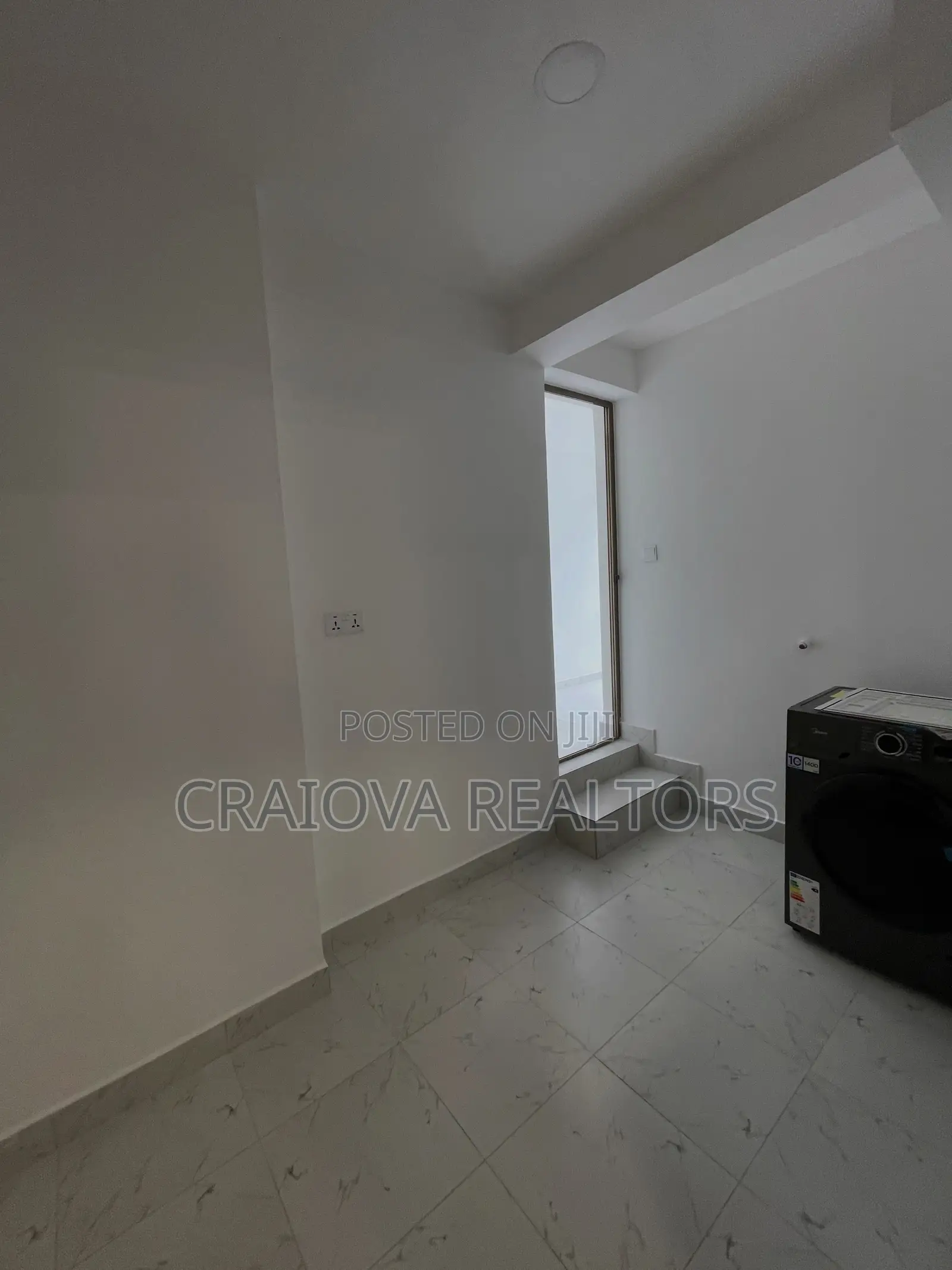4bdrm Apartment in Valley Arcade for sale
