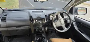 Isuzu D-MAX 2023 Gray