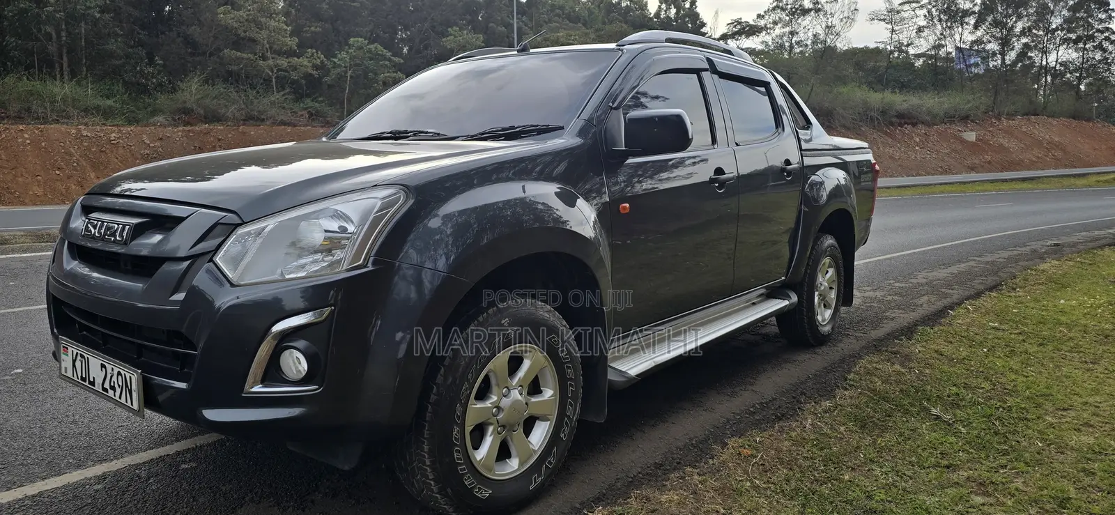 Isuzu D-MAX 2023 Gray