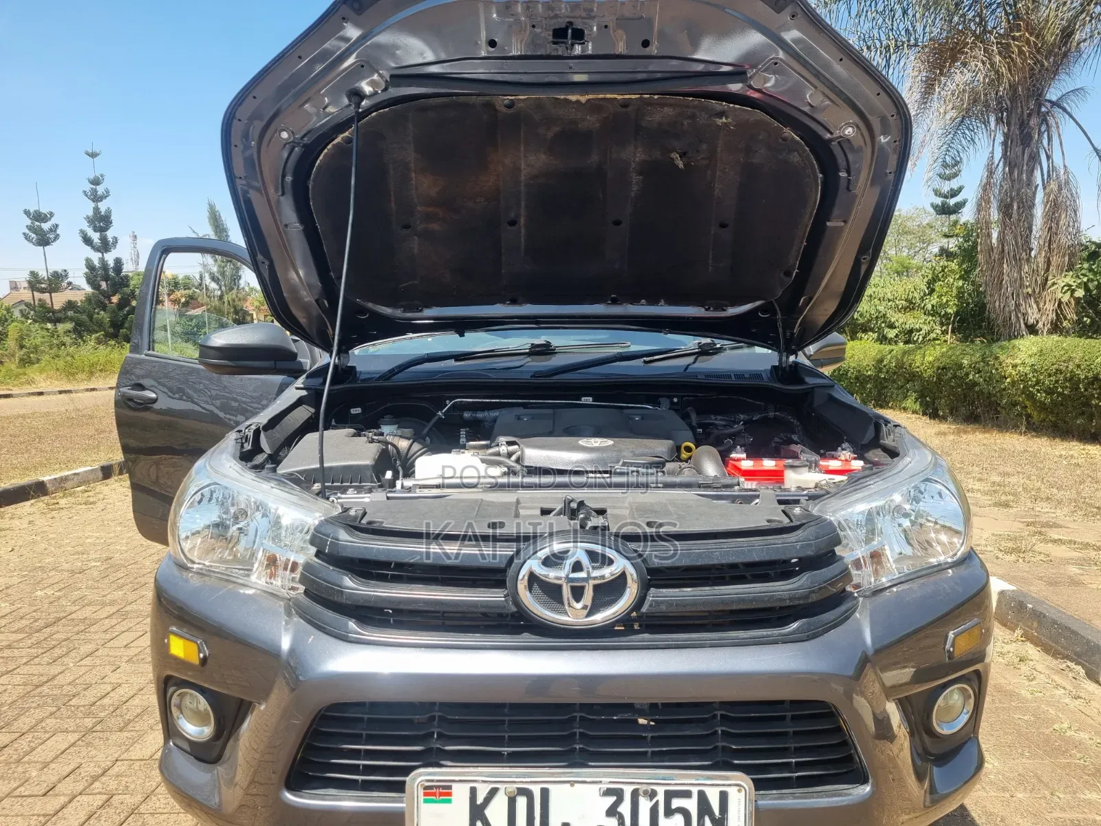 Toyota Hilux 2022 Gray