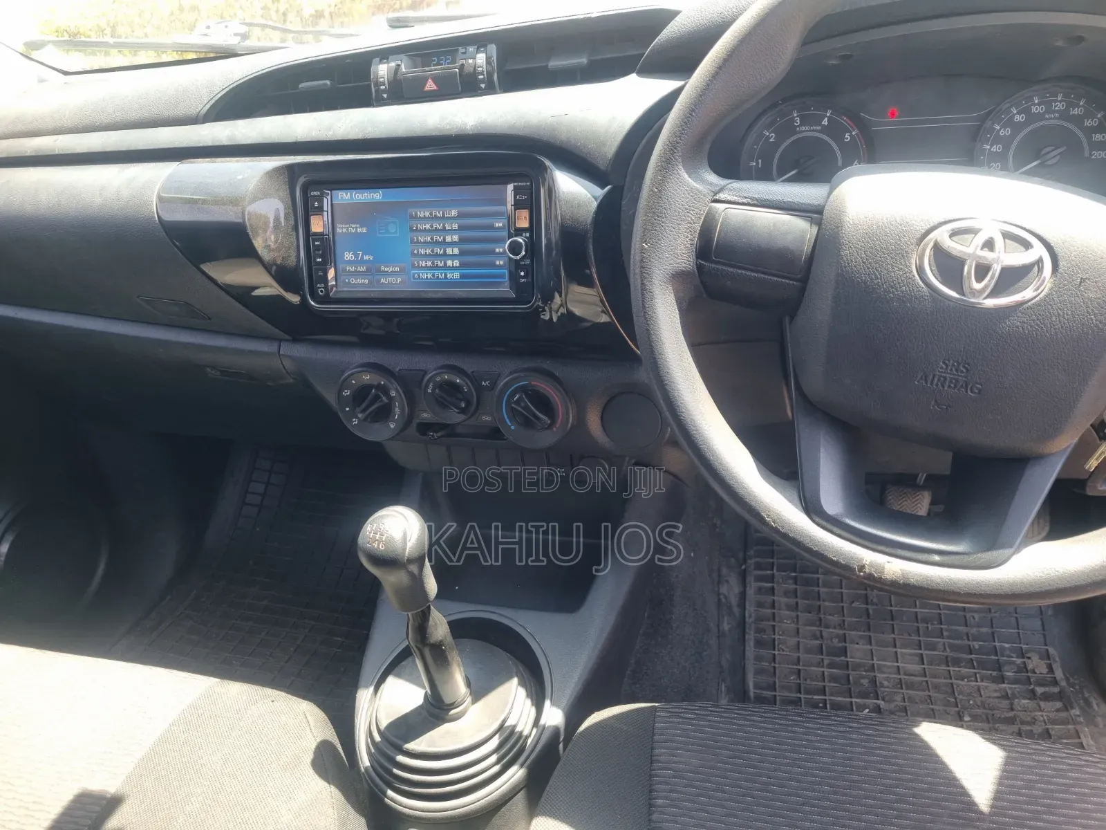 Toyota Hilux 2022 Gray