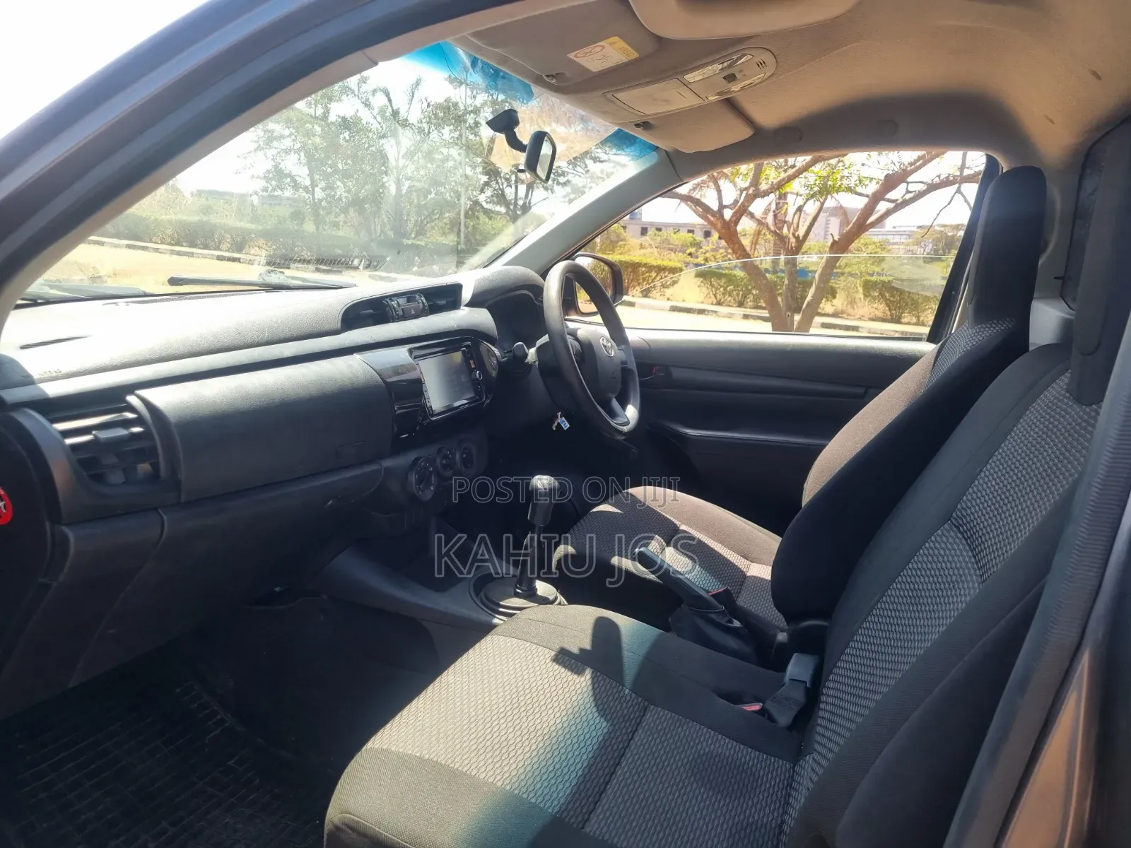 Toyota Hilux 2022 Gray