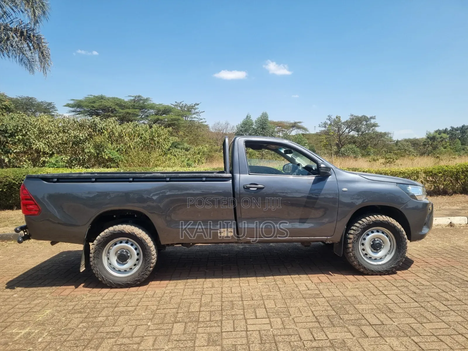 Toyota Hilux 2022 Gray