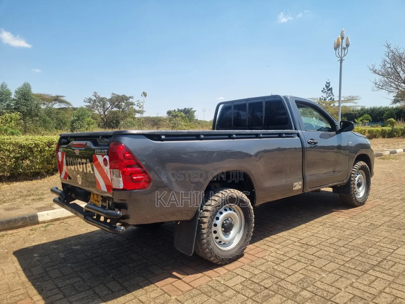 Toyota Hilux 2022 Gray