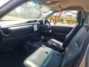 Toyota Hilux 2015 Silver