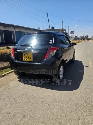 Toyota Vitz 2011 Black