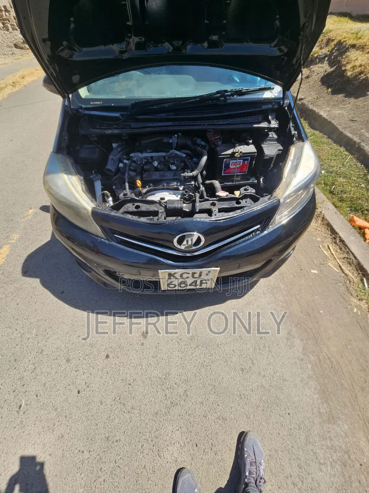 Toyota Vitz 2011 Black